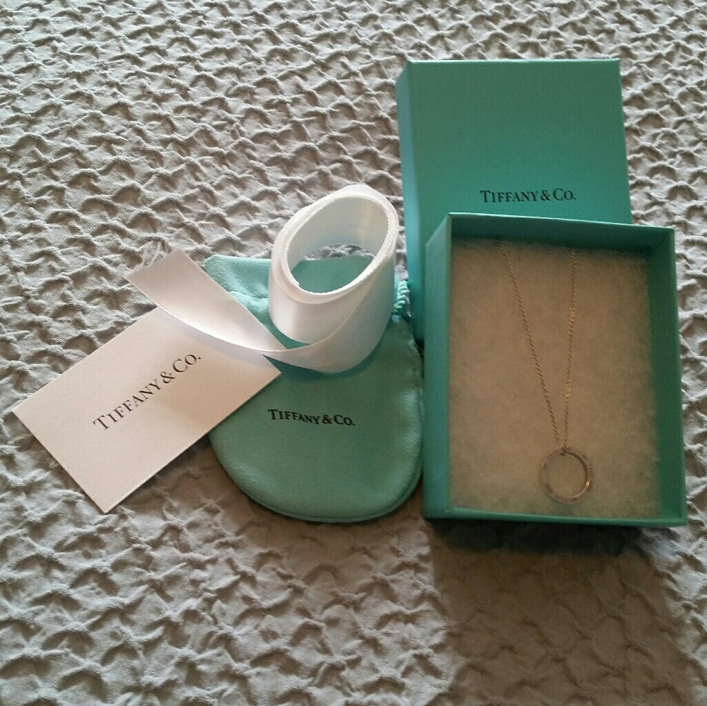 Tiffany's Circle Pendant and 16" chain